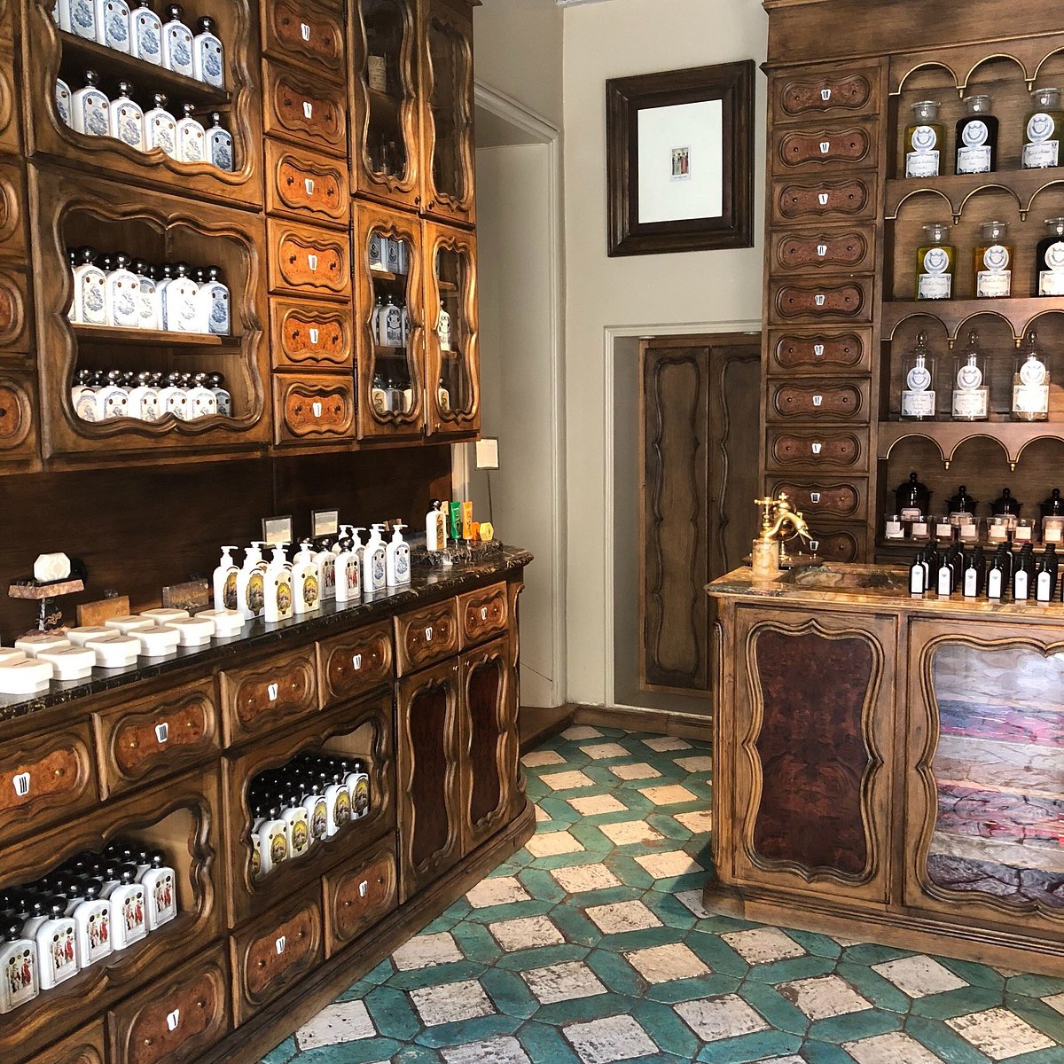 Officine Universelle Buly