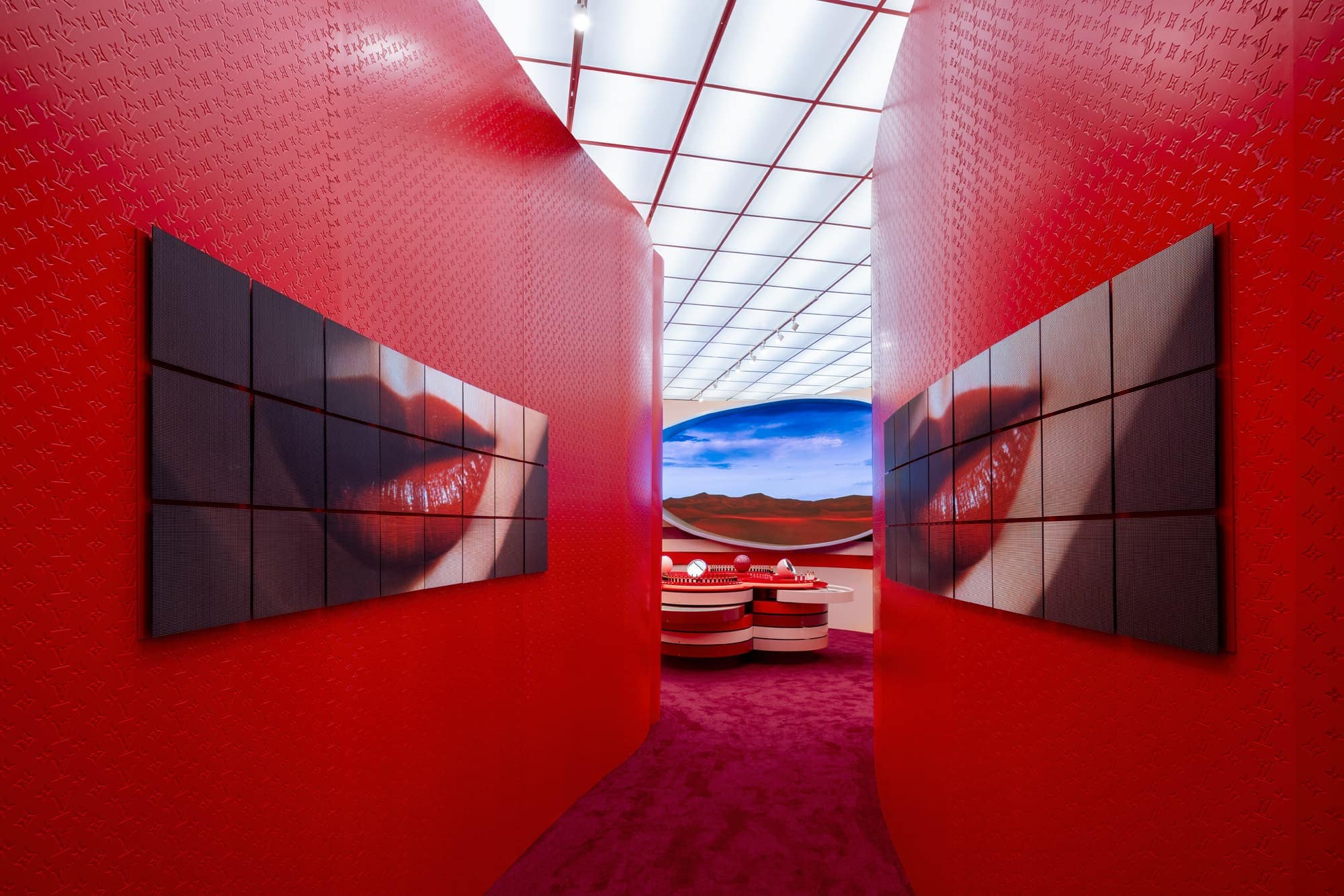 LOUIS VUITTON BEAUTY    POP-UP NY - SEOUL